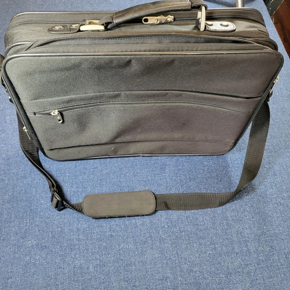 Samsonite Laptop Messenger Bag Black Nylon Professional Business Briefcase Case